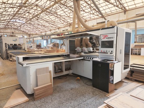 Hole-punching Machine