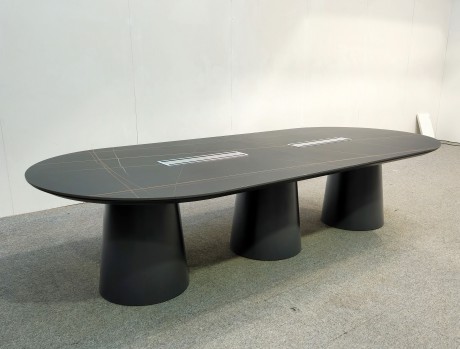 桥墩脚岩板会议台