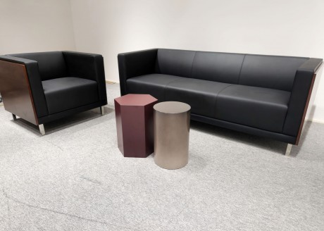 Column-style Coffee Table